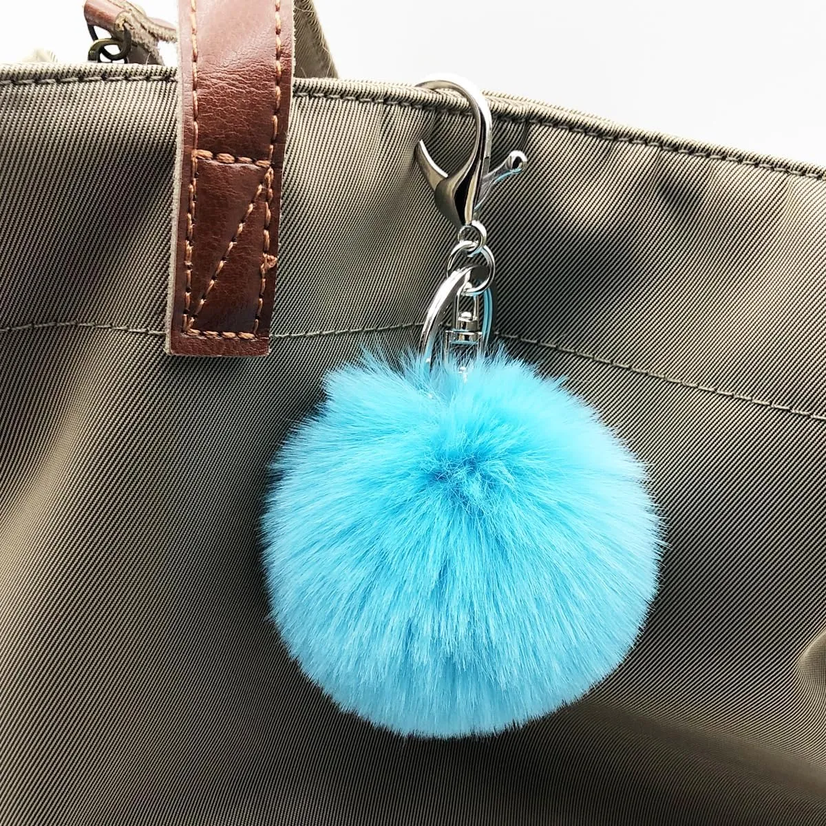 Unpafcxddyig 5 Pieces Poms Keychains Fluffy Ball Faux Fur Pom Pom Keyring for Women
